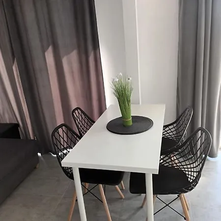 Nad Jeziorem W Borach Tucholskich 別荘