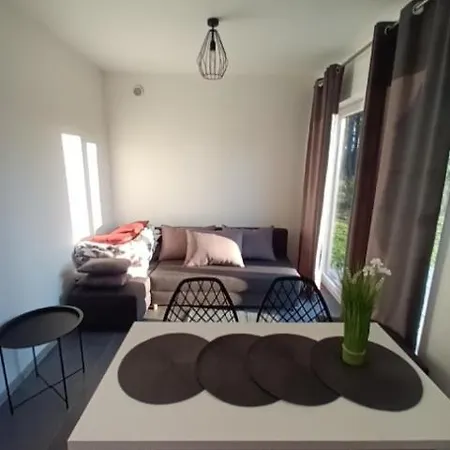 Nad Jeziorem W Borach Tucholskich Сasa de vacaciones