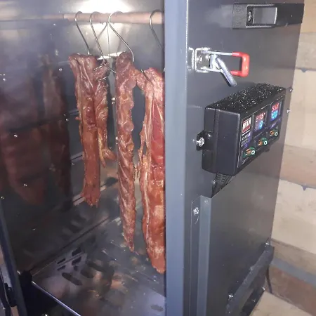 Nad Jeziorem W Borach Tucholskich 別荘